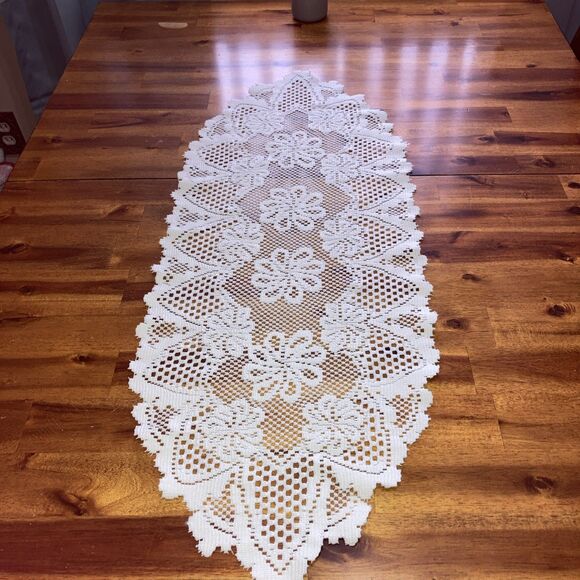 Vintage Hand Crochet Table Runner Dresser Scarf Rectangle Lace Doily Wedding - Picture 1 of 5